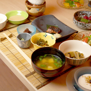 朝食